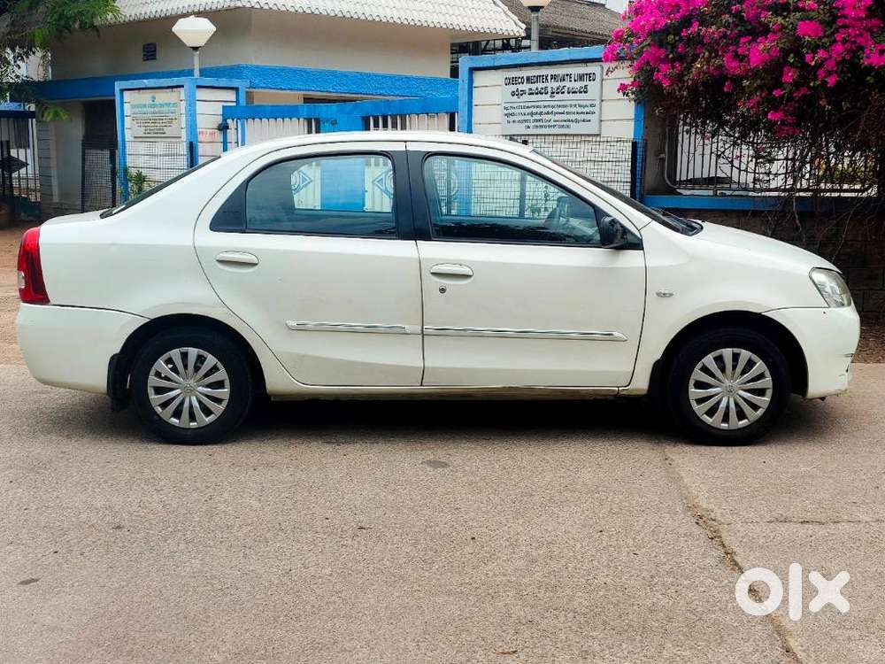 Toyota Etios 2010-2012 G, 2011, Petrol