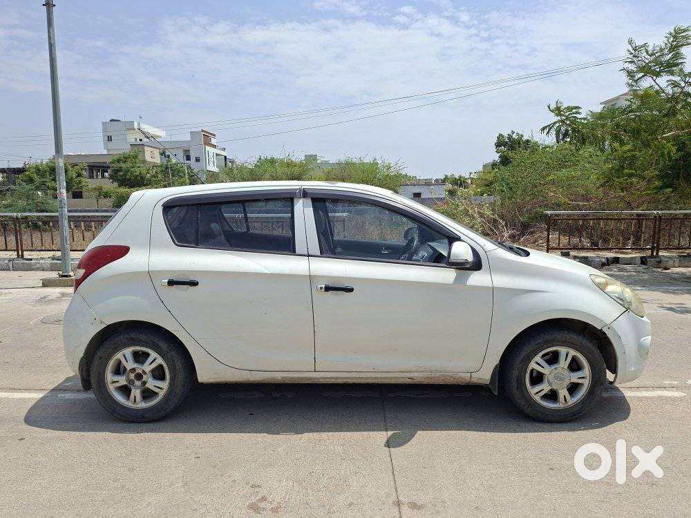 Hyundai I20 2010-2012 1.2 Asta Option With Sunroof, 2010, Petrol