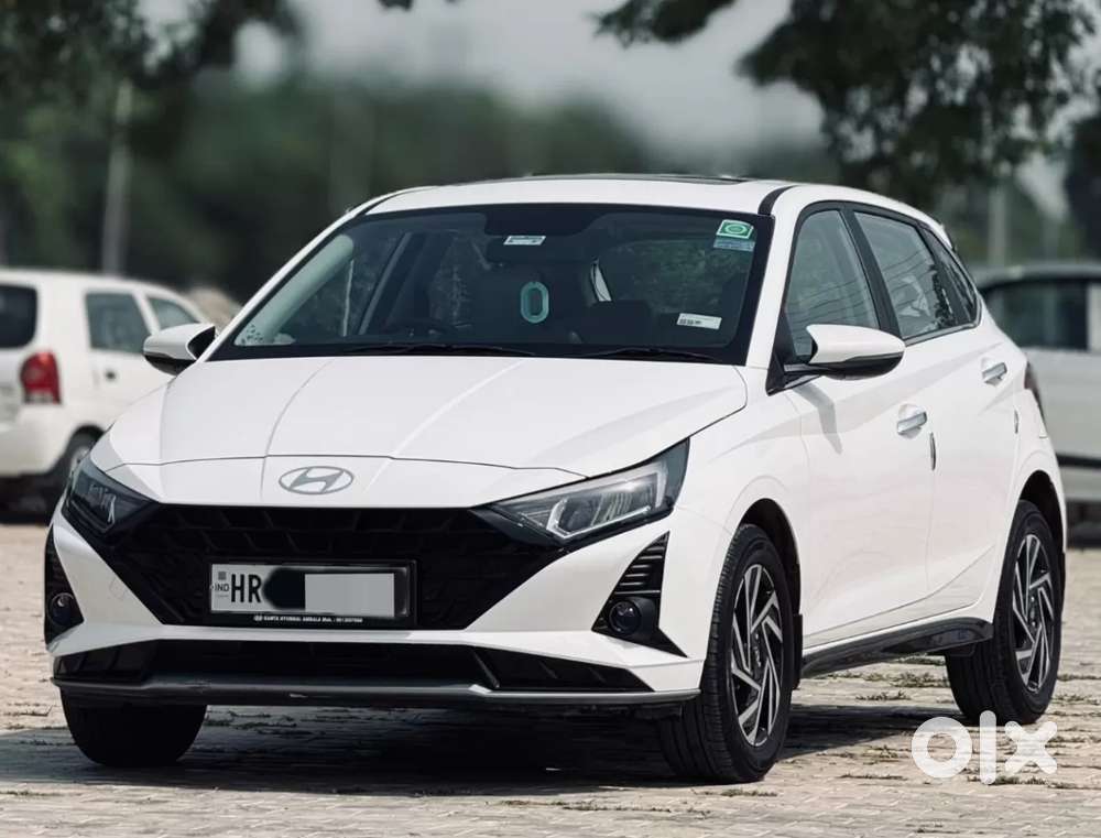 Hyundai I20 Asta (o) 1.2 Ivt Dual Tone, 2025, Petrol