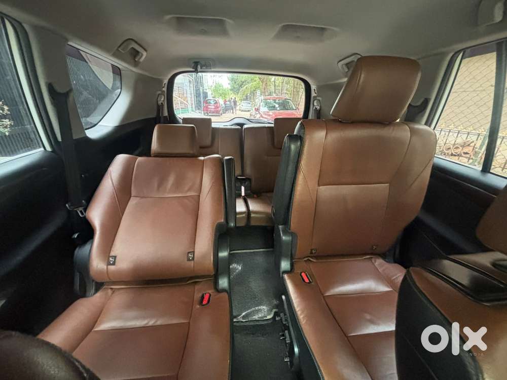Toyota Innova Crysta 2.8z Automatic, 2016, Diesel