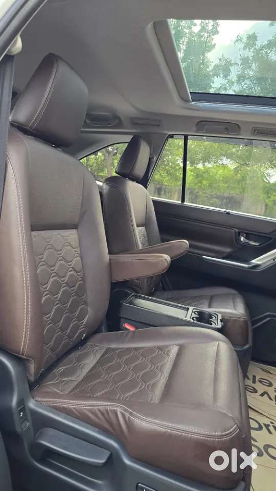 Toyota Innova Hycross, 2025, Petrol