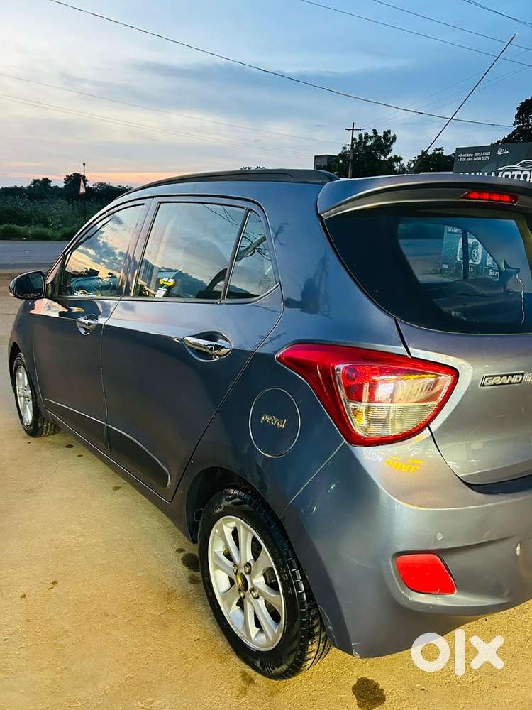Hyundai Grand I10 2015 Petrol 2nd Owner
