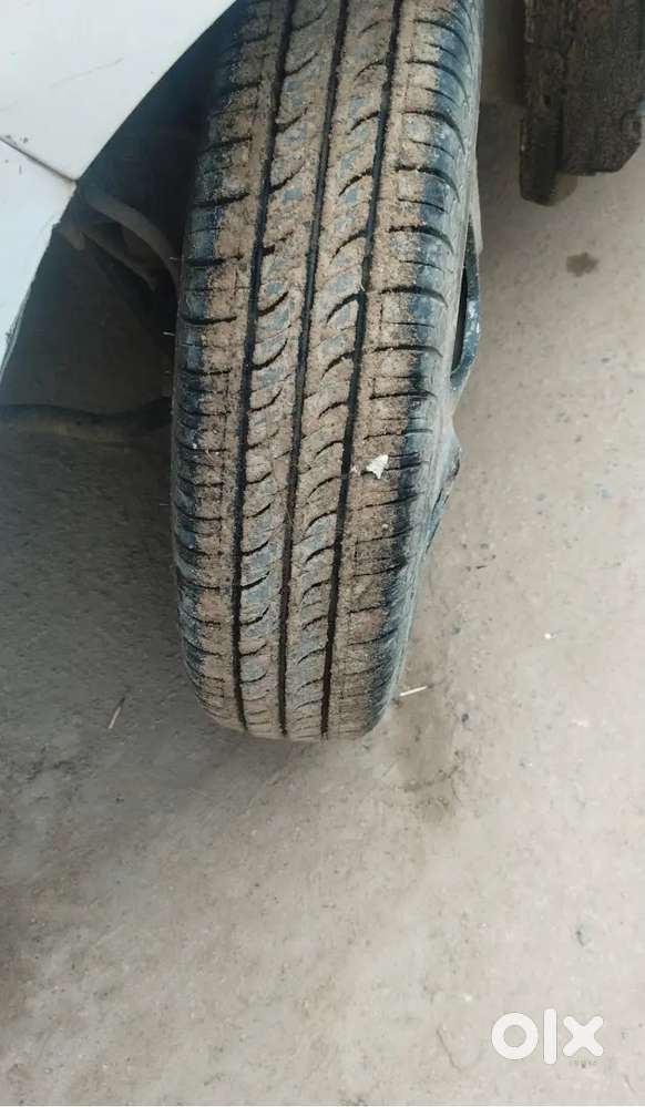 Gaadi Ek Dm Mst H Koi Dikkt Nhi H Sath Chlkr Chaqe Bhi Kr Skte Ho