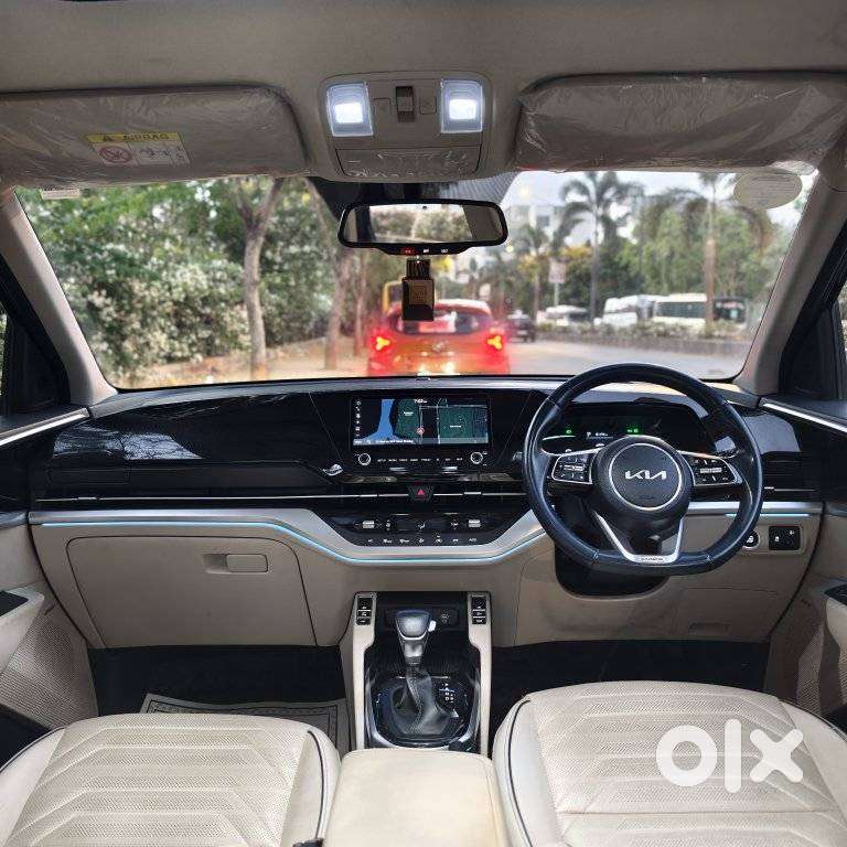 Kia Carens 1.4 Luxury Plus 6 Str, 2022, Petrol