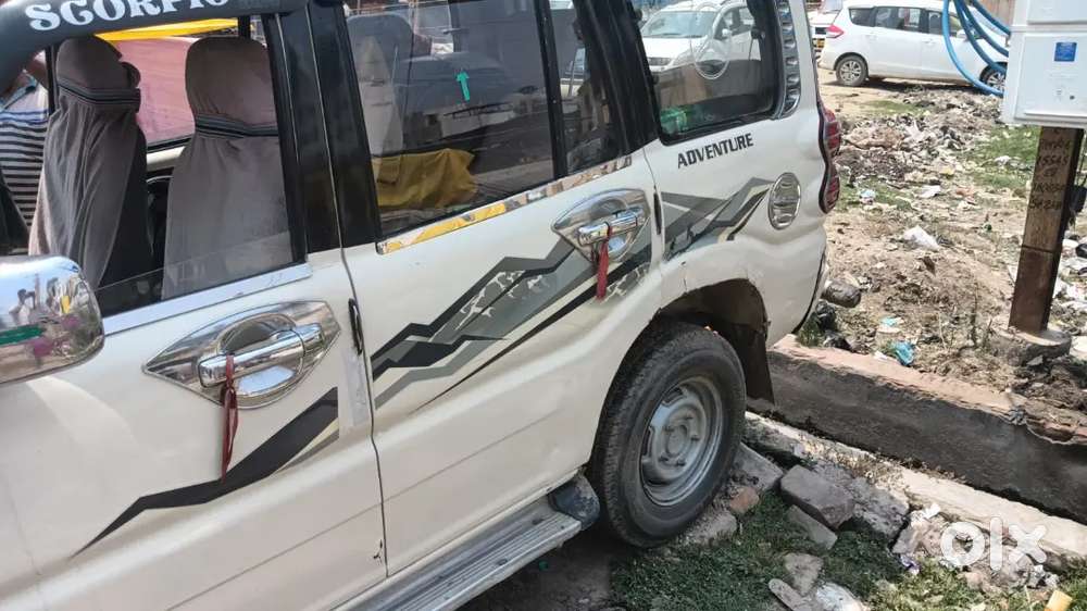 Mahindra Scorpio 2012 Diesel Automatic Second Owner