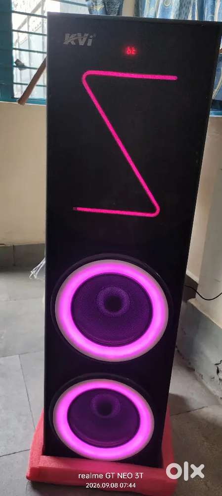 Tower speaker double woofer