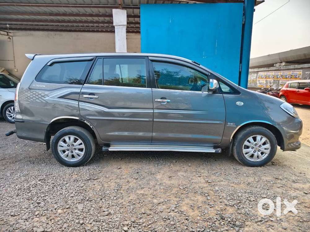 Toyota Innova 2.5 V 7 Str, 2011, Diesel