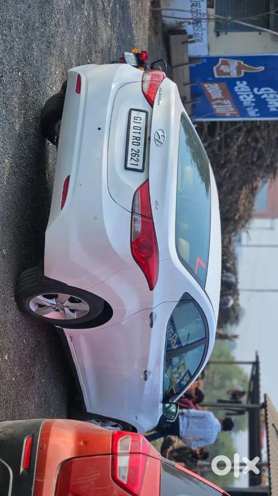 Well-maintained Hyundai Elantra Diesel (dec 2013) Excellent Condition