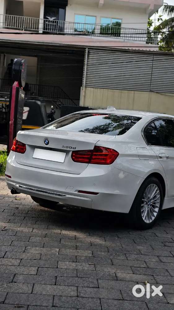 Bmw 3 Series Luxury Line