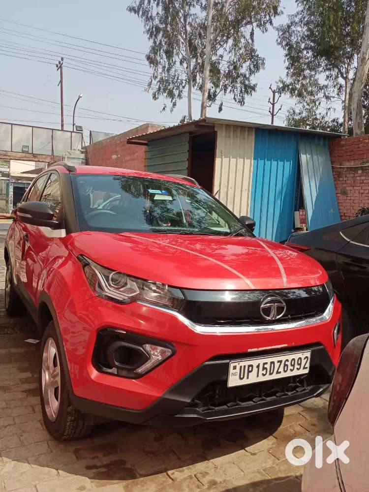11000 Km Run Brand New Nexon Red Colour Rs 825000