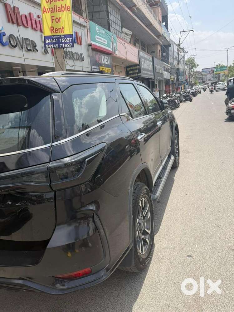 Toyota Fortuner Legender 2024 Diesel 65000 Km Driven