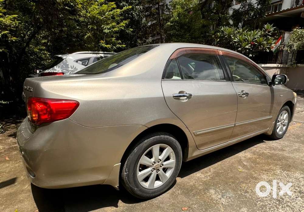 Toyota Corolla Altis 2010 Petrol Well Maintained
