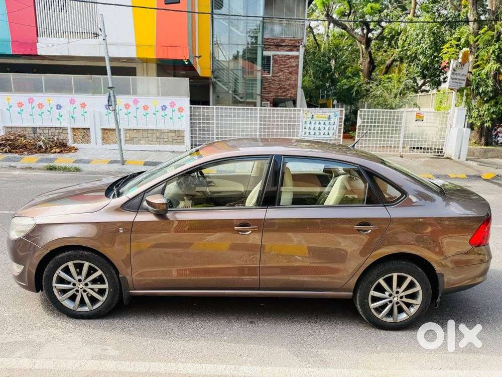 Skoda Rapid 1.5 TDI AT Elegance, 2015, Diesel