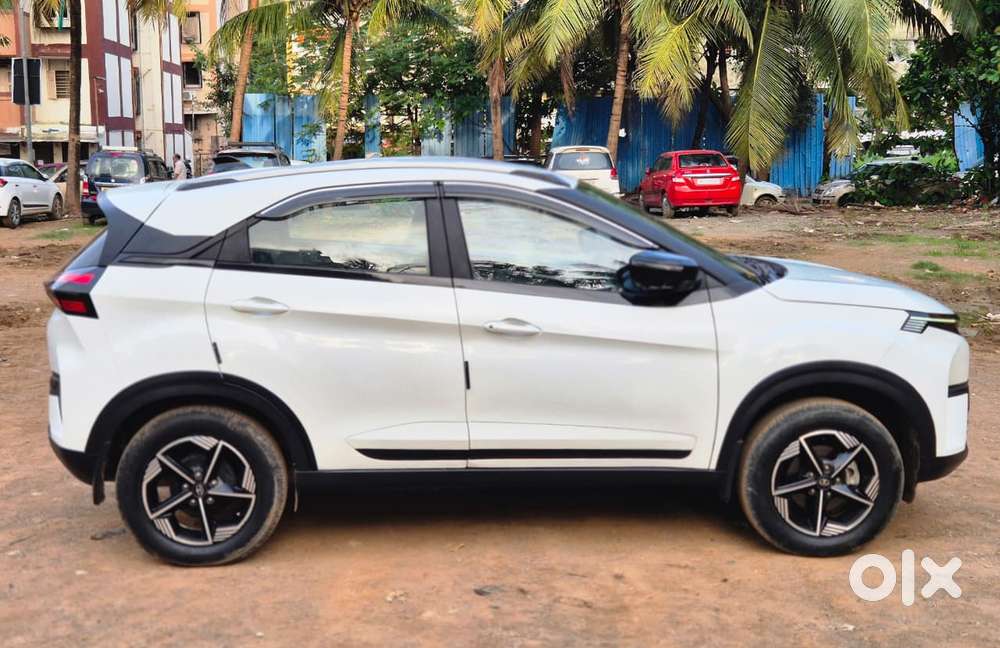 Tata Nexon Creative Plus 1.2 Revotron Petrol 6 Mt, 2025, Cng & Hybri..