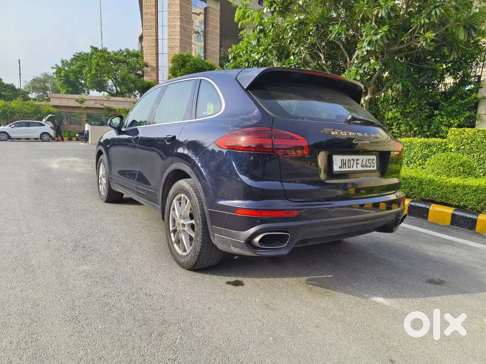 Porsche Cayenne 2015 Diesel 95000 Km Driven