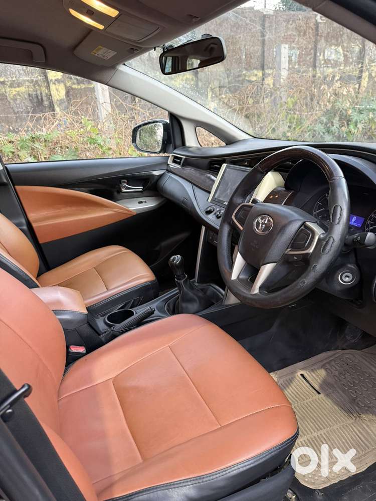 Toyota Innova Crysta 2.4 G Plus Mt 8s, 2017, Diesel