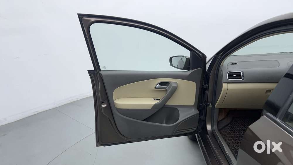 Volkswagen Vento 2010-2013 Petrol Highline, 2016, Petrol