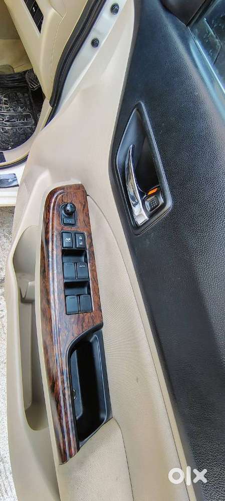 Maruti Suzuki Swift Dzire Amt Zdi, 2019, Diesel