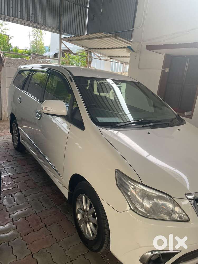 Toyota Innova 2.5 V 7seater Crysta Edition, 2014, Diesel