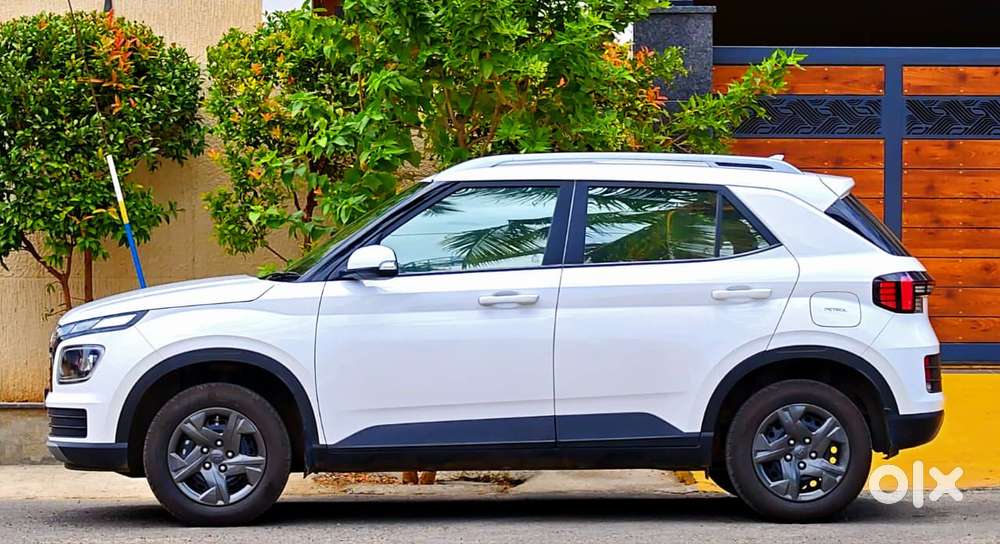 Hyundai Venue, 2025, Petrol