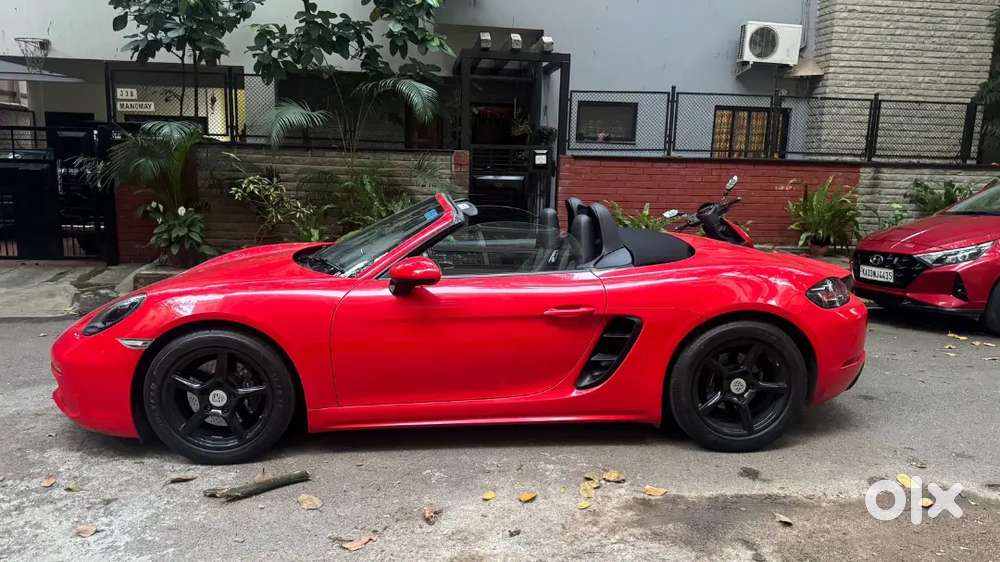 Porsche 718 2017 Petrol 6000 Km Driven