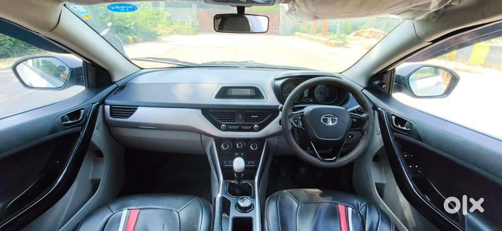 Tata Nexon 1.2 Revotron Xm (s), 2018, Cng & Hybrids