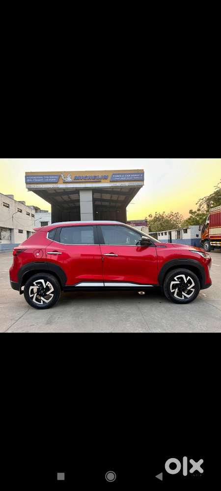 Nissan Magnite 1.0 Xv Premium, 2022, Petrol