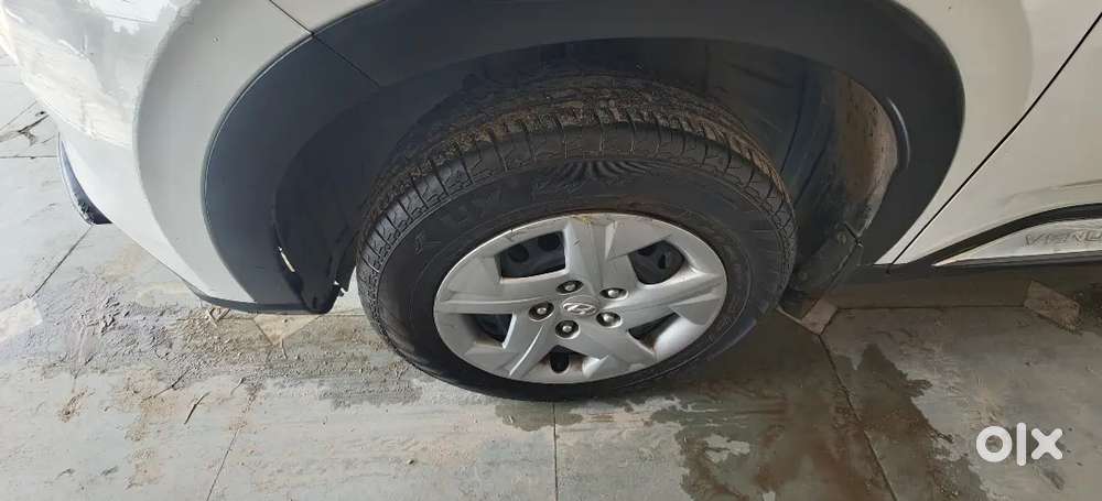 Hyundai Venue 2020 Petrol Well Maintained