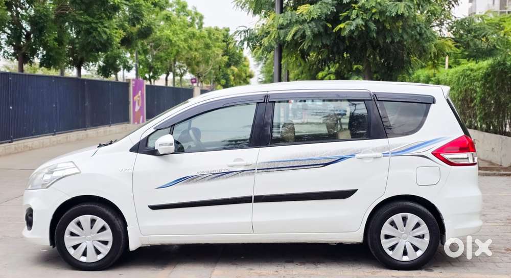 Maruti Suzuki Ertiga 1.4 Vxi Cng Anniversary Edition, 2017, Cng & Hy..
