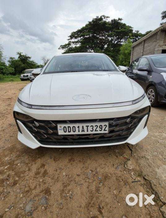 Hyundai Verna 1.5 Sx Petrol Mt, 2023, Petrol