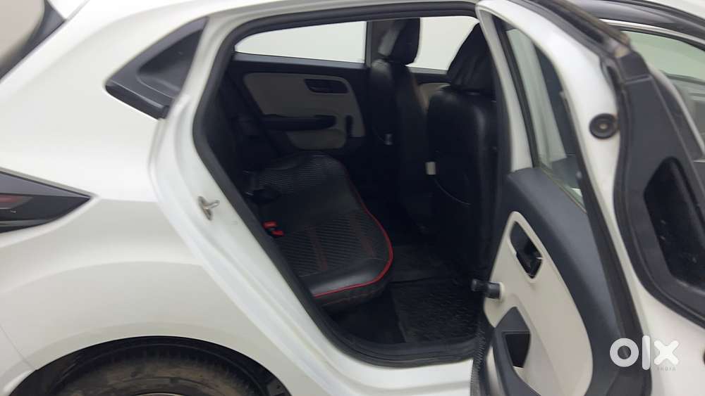 Tata Altroz 1.2 Xe Rhytm Petrol, 2021, Petrol