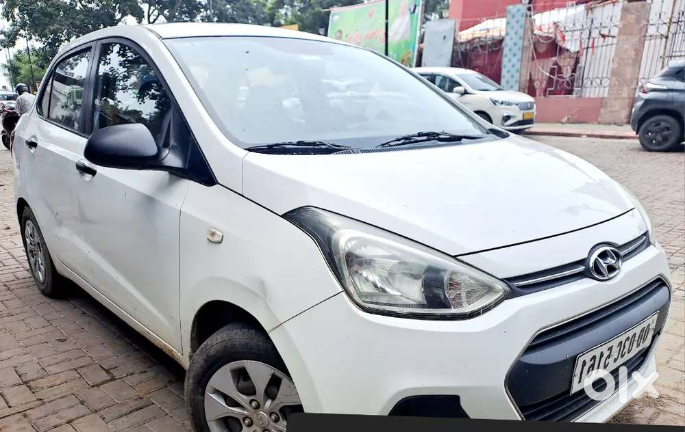 Hyundai Xcent 2015