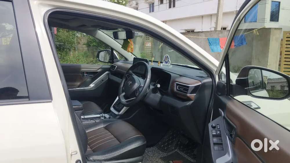 Daily Rental Toyota Innova Hycross Hycross Hybrid Luxury Vehicles