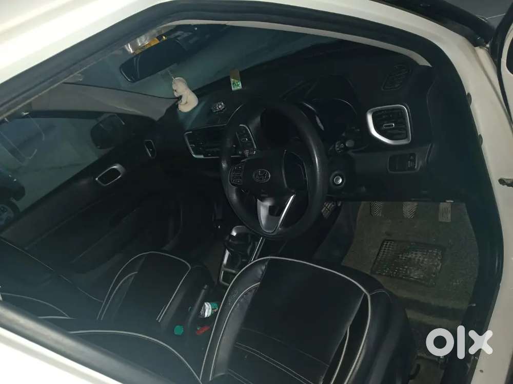 Hyundai Venue 2019 Cng & Hybrids 65500 Km Driven
