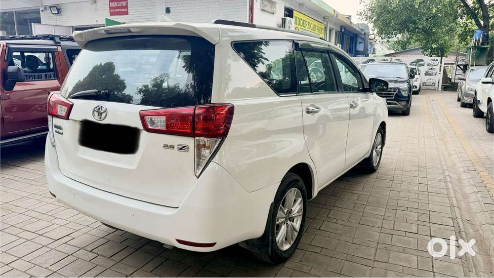Toyota Innova Crysta 2.8 Zx At 7 Seater, 2018, Diesel