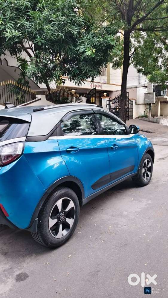 Tata Nexon 1.2 Revotron Xza Plus Dualtone, 2018