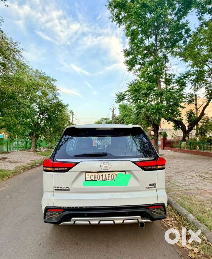 Toyota Innova Hycross 2.0 Zx (o) Hybrid 7 Str, 2024, Diesel