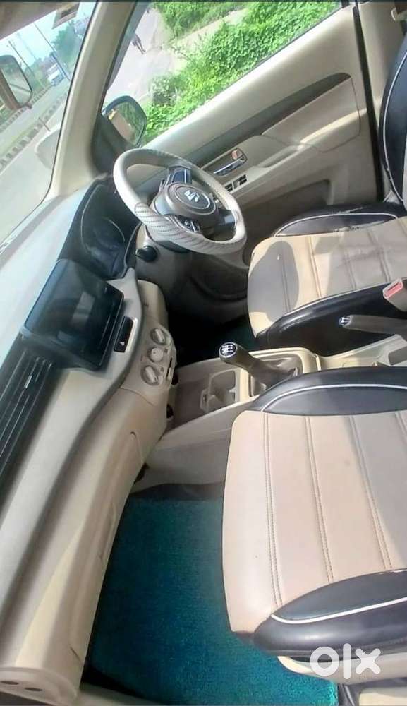 Maruti Suzuki Ertiga 1.5 Vxi, 2021, Petrol
