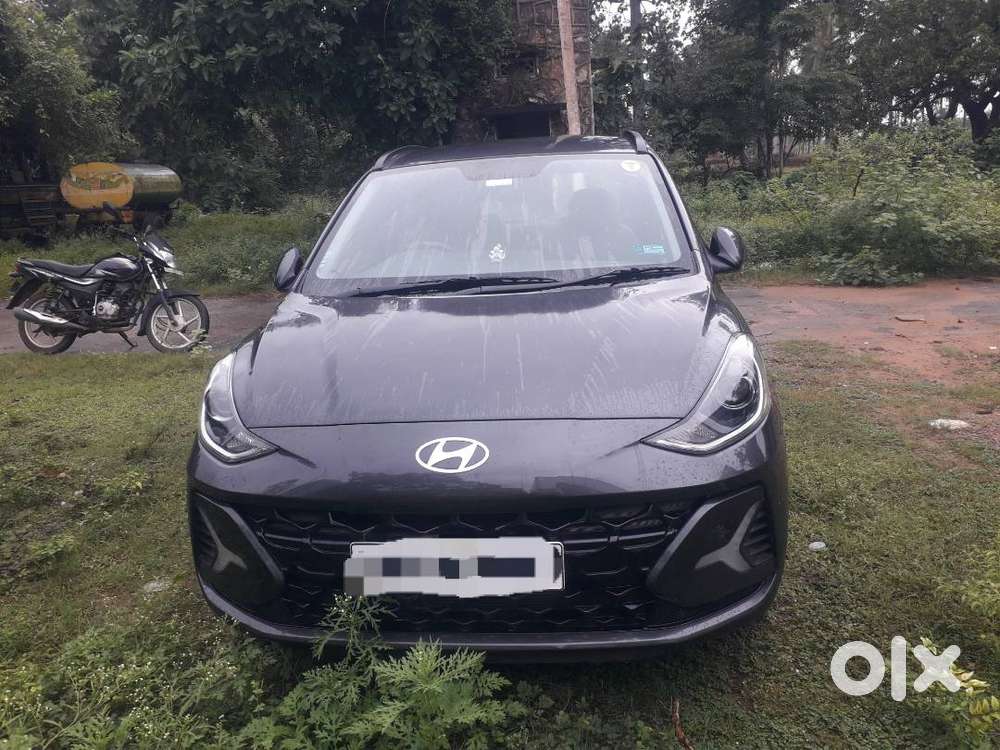 6air Bags, Doctor Used Car, Well Maintain, Grey Colour