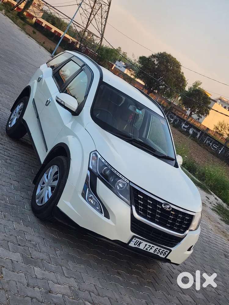 Mahindra Xuv 500
1st Owner 
Push Button Stat