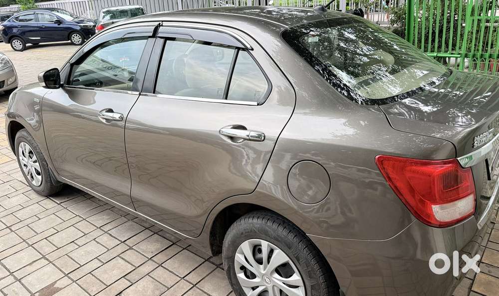 Maruti Suzuki Swift Dzire Amt Vdi, 2017, Diesel