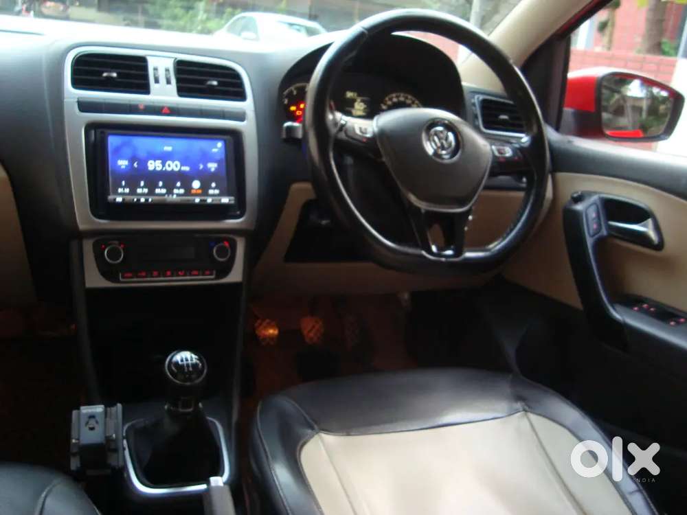 Volkswagen Polo 2015 Petrol 69900 Km Driven