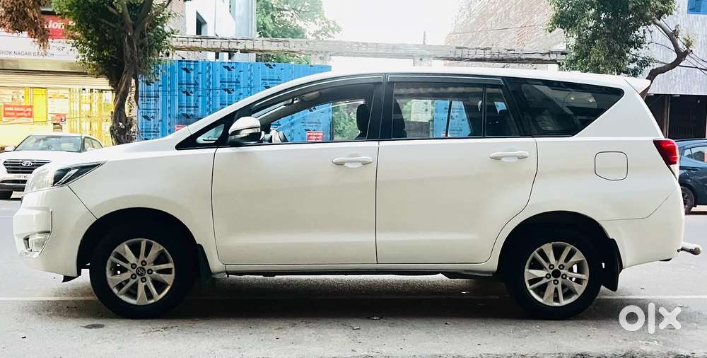 Toyota Innova Crysta 2.4 G Mt, 2017, Diesel