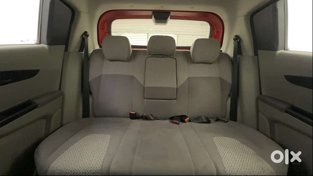Mahindra Kuv 100 2016-2017 Mfalcon G80 K6 5str, 2016, Petrol