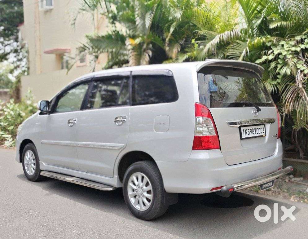 Toyota Innova 2.5 Vx (diesel) 8 Seater Bs Iv, 2013, Diesel