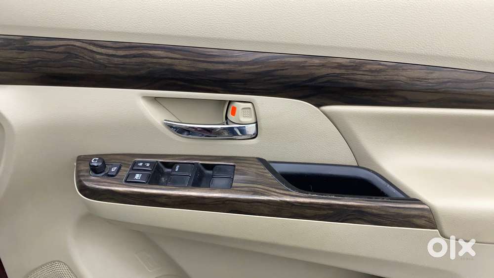 Maruti Suzuki Ertiga Zxi Plus Shvs, 2019, Petrol