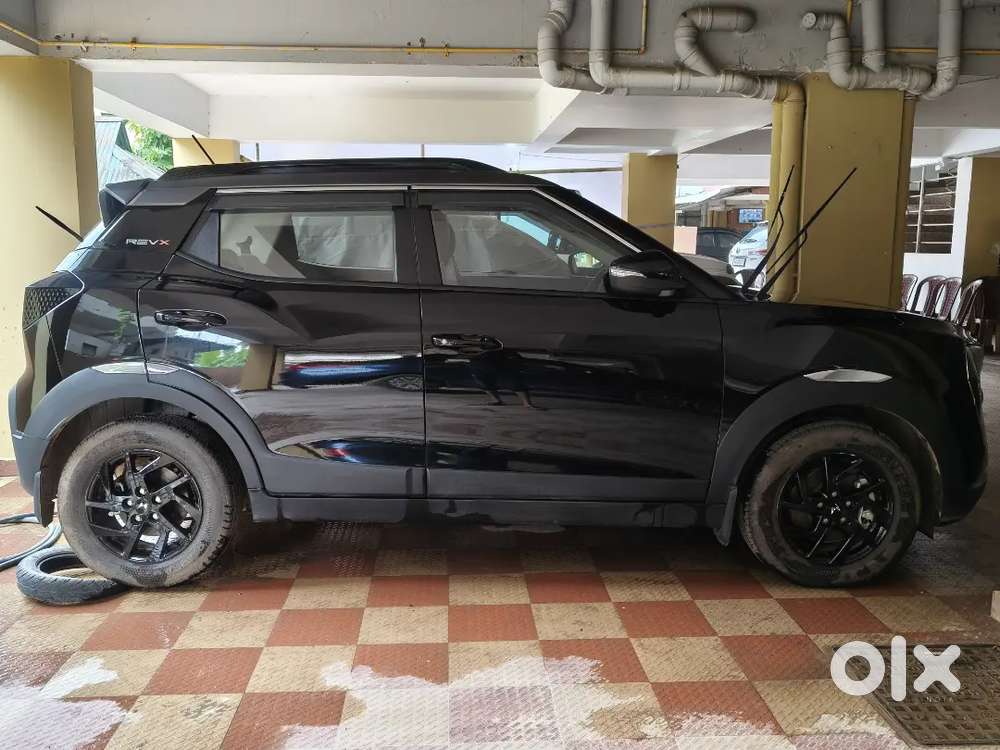 Mahindra Xuv 3xo Revx A 2025 Petrol 1730 Km Driven