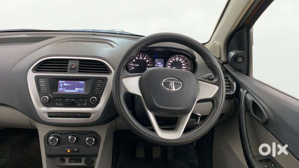 Tata Tiago 1.2 Revotron Xt, 2016, Petrol