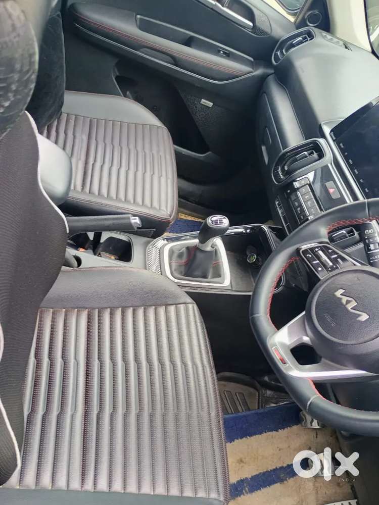 Kia Sonet 2022 Diesel 32000 Km Driven