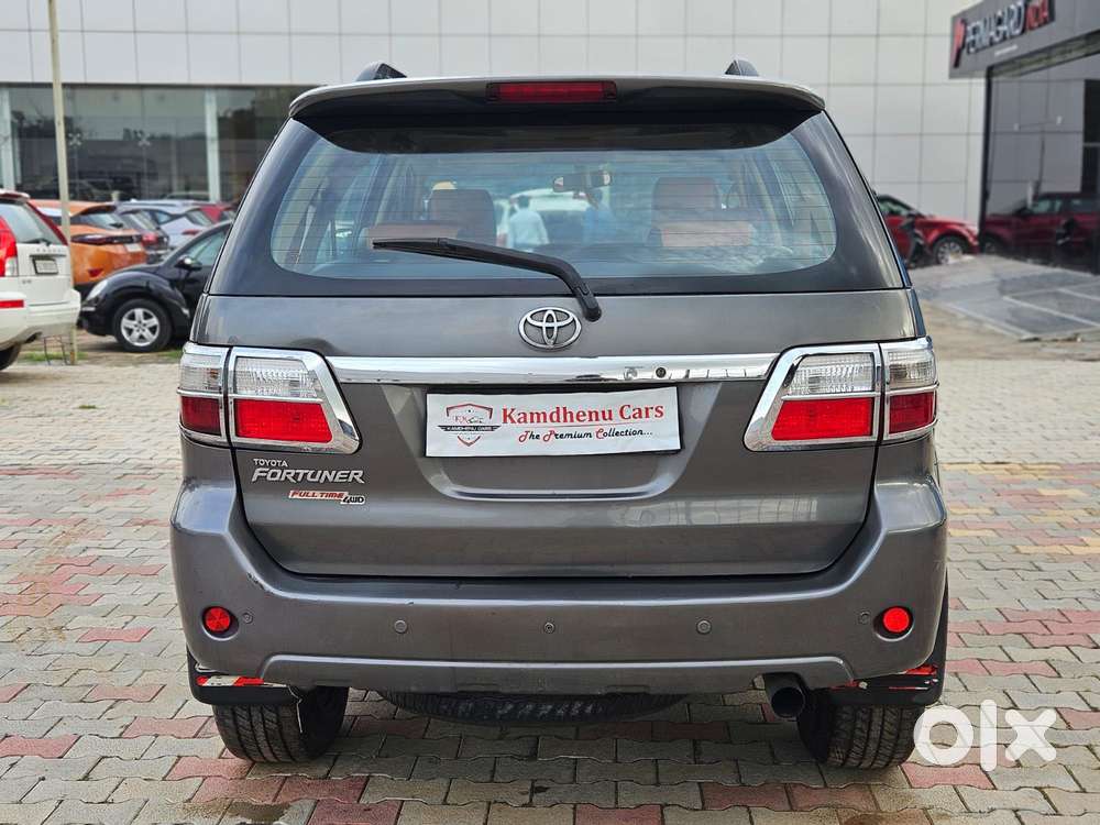 Toyota Fortuner 3.0 4x4 Manual, 2011, Diesel